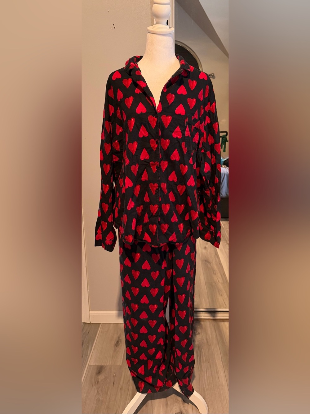 Victoria's Secret Black Top & Pants with Red Heart Print XXL